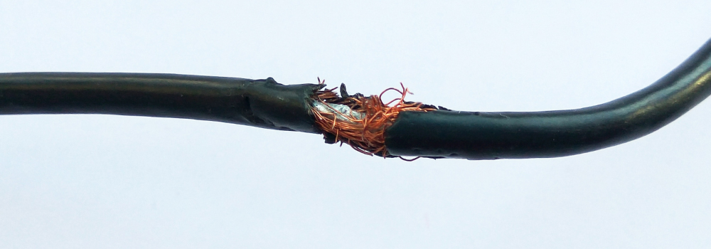 frayed coaxial jumper cable, resulting in DAS signal loss, which highlights the need for healthcare DAS best practices