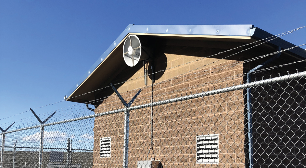 Whelen WS400H Installed Near a Fence Line